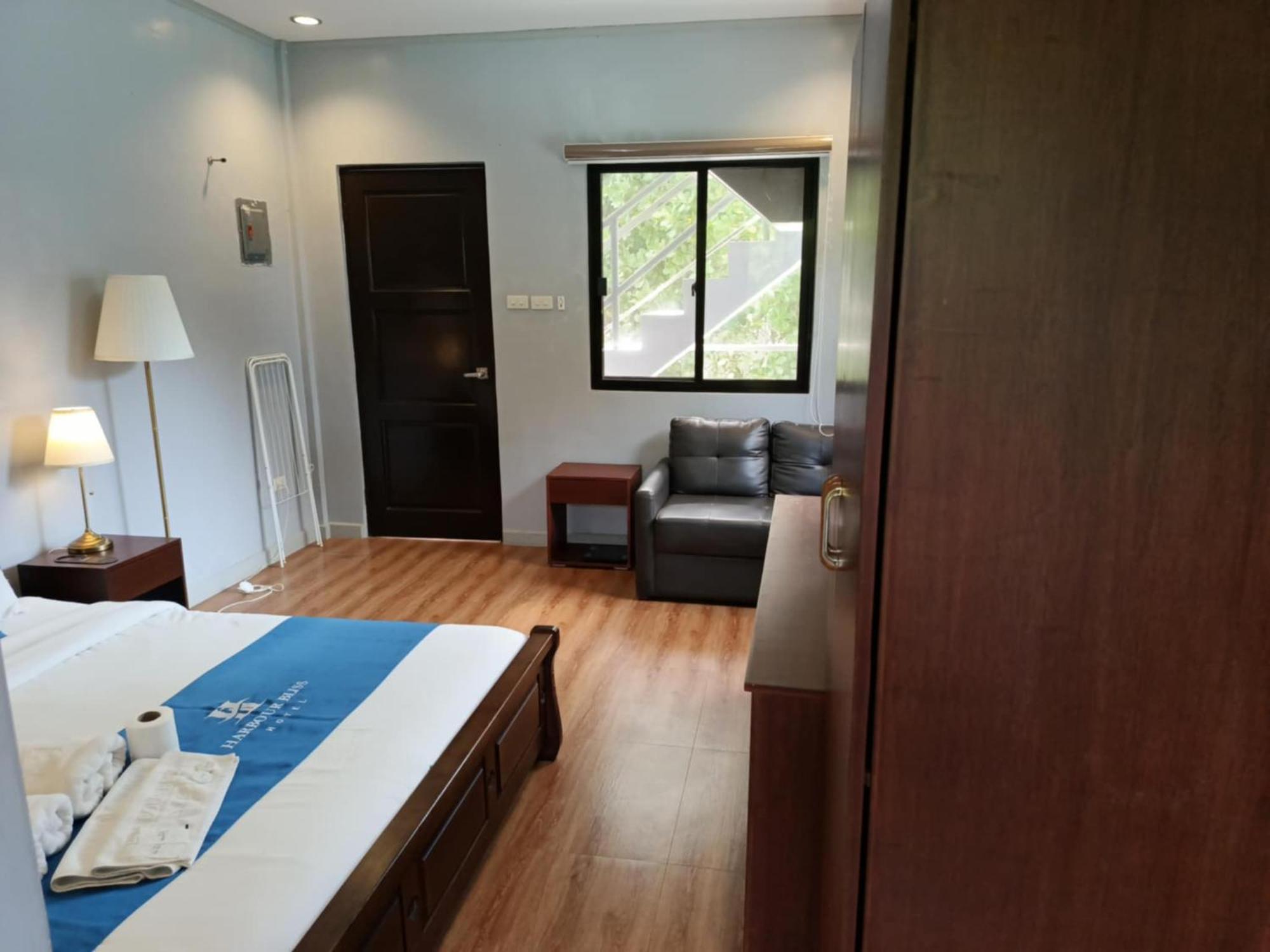 Harbour Bliss Hotel 科隆 外观 照片